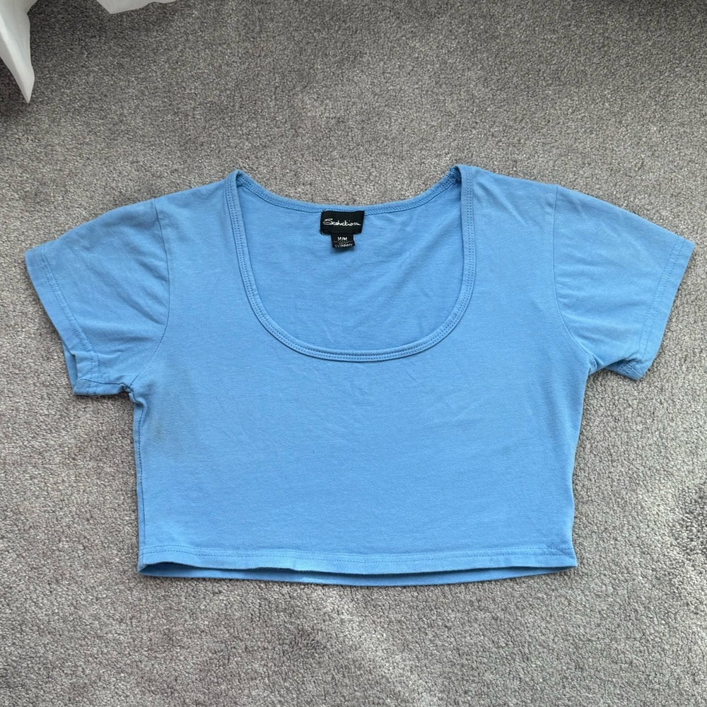Cropped Blue Round - Neck Top